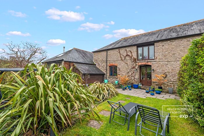 4 Bedroom Barn Conversion For Sale In Combe Farm Barns, Aveton Gifford, Kingsbridge, Devon, TQ7