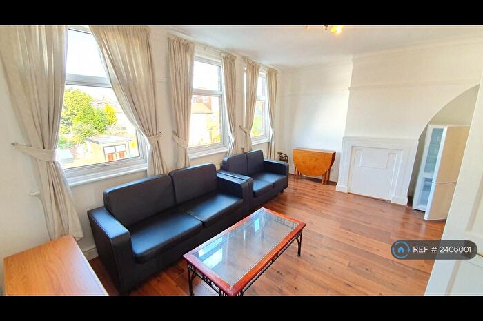 2 Bedroom Flat To Rent In Temple Fortune, London, NW11