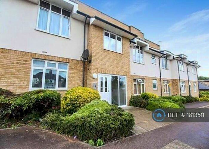 1 Bedroom Flat To Rent In Sharps Court, Hitchin, SG4