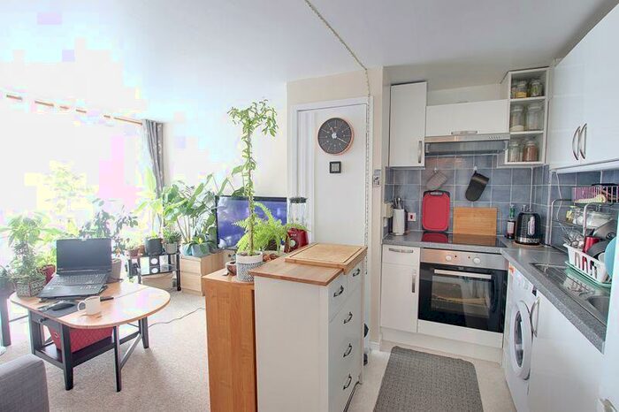 1 Bedroom Flat To Rent In Edward Street, Westbury, BA13