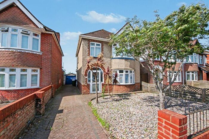 3 Bedroom Detached House For Sale In Margam Avenue, Bitterne, SO19