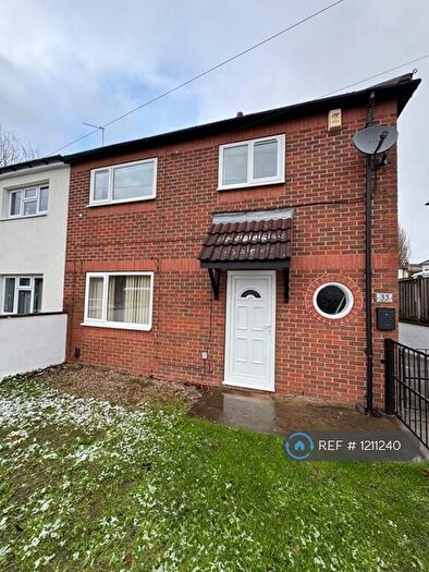 3 Bedroom Semi Detached House To Rent In Monkswood Avenue, Leeds, LS14