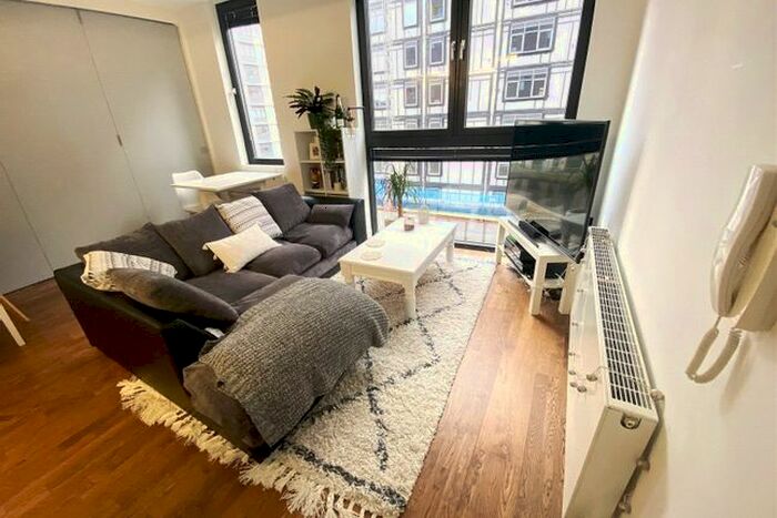 1 Bedroom Flat To Rent In Lampwick Lane, Manchester, M4