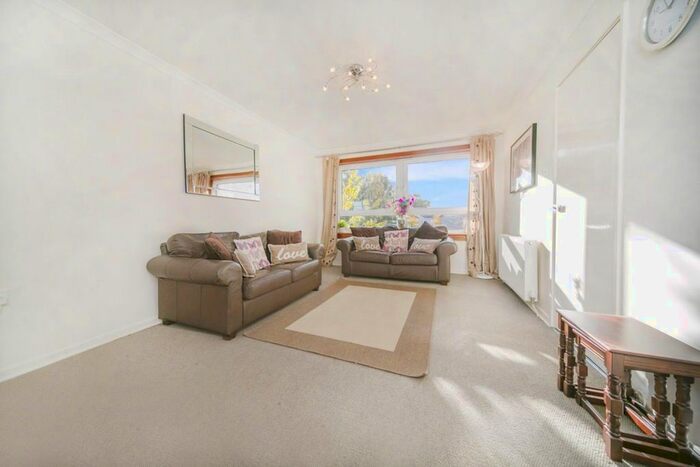 2 Bedroom Flat To Rent In Mortonhall Park Place, Mortonhall EH17