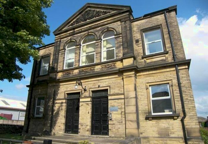 2 Bedroom Flat To Rent In St Vincent Court, Littlemoor Road, Pudsey, Leeds, LS28