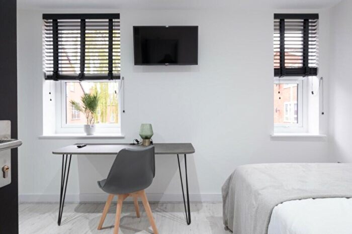 6 Bedroom House To Rent In Alfred Street, Lincoln, LN5