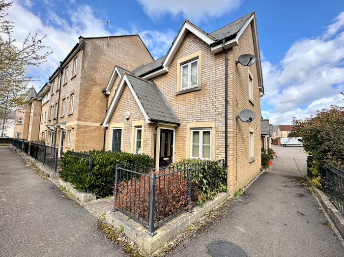 1 Bedroom Maisonette To Rent In Eastbury Way, Swindon, SN25