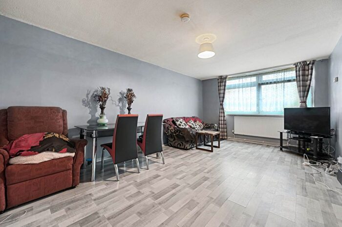 2 Bedroom Flat For Sale In Desborough House, North End Road, Fulham, London, W14