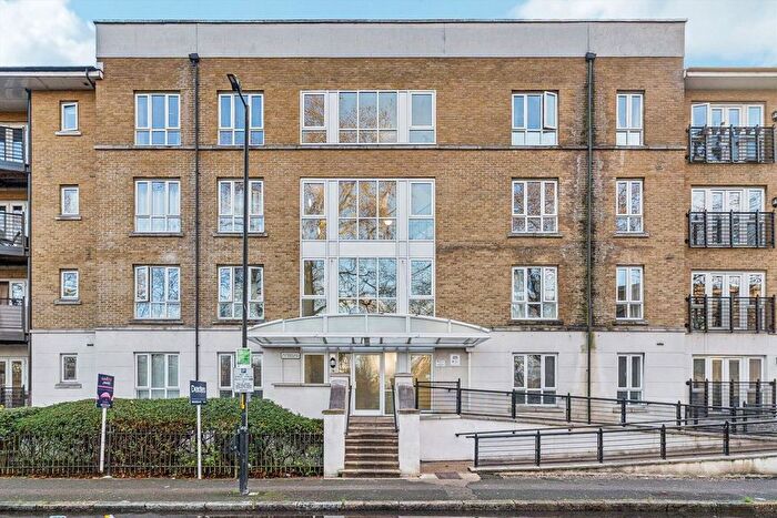 2 Bedroom Flat To Rent In St. Georges Way, Peckham, SE15