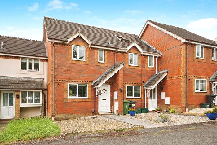 2 Bedroom Terraced House For Sale In Sunningdale Drive, Warmley, Bristol, BS30
