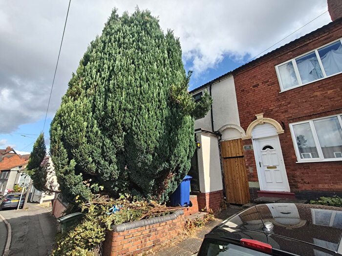 2 Bedroom Property For Sale In Lake Street, Dudley, West Midlands, DY3