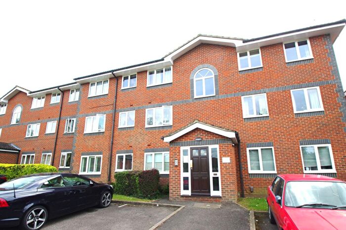 1 Bedroom Flat To Rent In , Watford, WD18