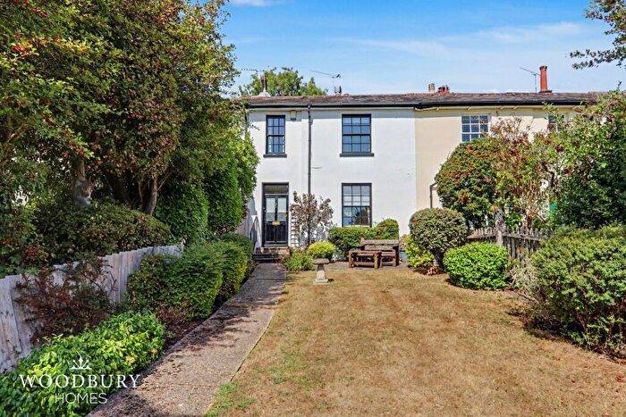 3 Bedroom Terraced House For Sale In Albion Hill, Loughton, IG10