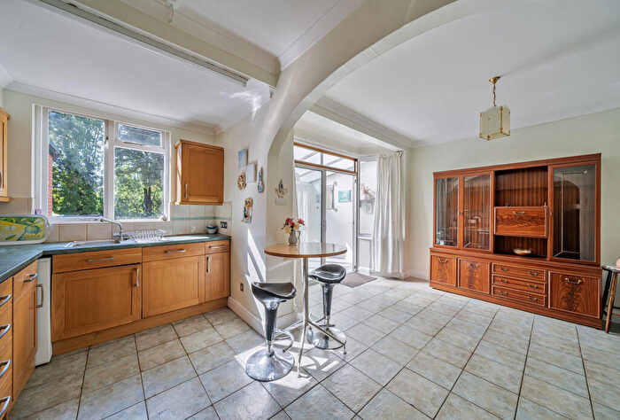 4 Bedroom Terraced House For Sale In Colin Gardens, London, NW9