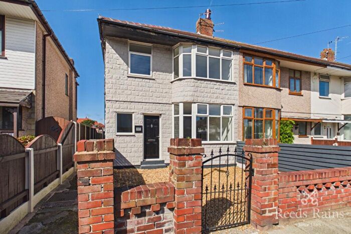 3 Bedroom End Of Terrace House For Sale In Faringdon Avenue, Blackpool, Lancashire, FY4