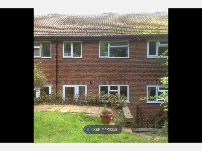 1 Bedroom Maisonette To Rent In East Grinstead, East Grinstead, RH19