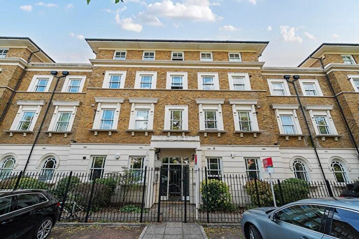 2 Bedroom Flat For Sale In Lloyd Villas, Lewisham Way, Brockley, London, SE4