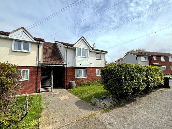 1 Bedroom Flat To Rent In Lon Hedyn, Denbighshire, LL18