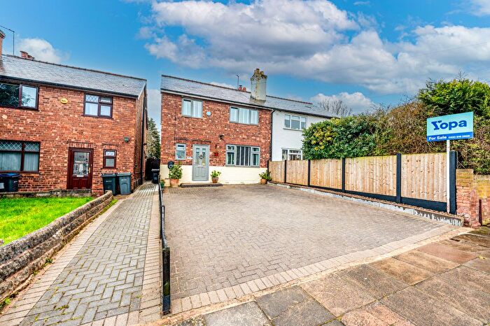 4 Bedroom Semi Detached House For Sale In Rollason Road, Birmingham, B24