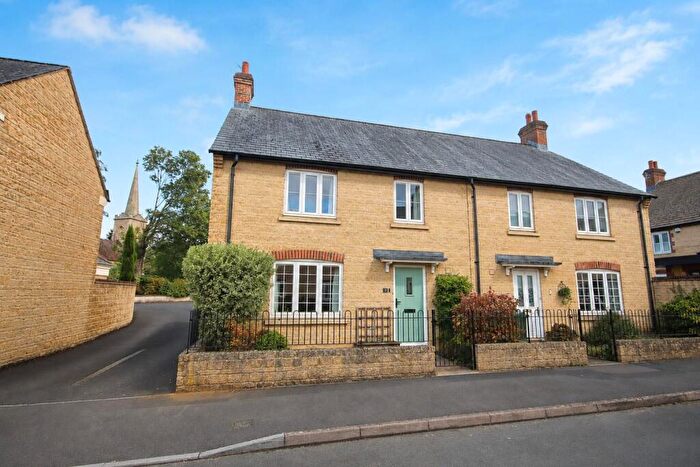 4 Bedroom Semi-Detached House For Sale In Chapel Street, Derry Hill, Calne, SN11