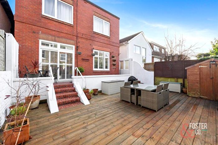 2 Bedroom Flat For Sale In Montefiore Road, Hove, BN3
