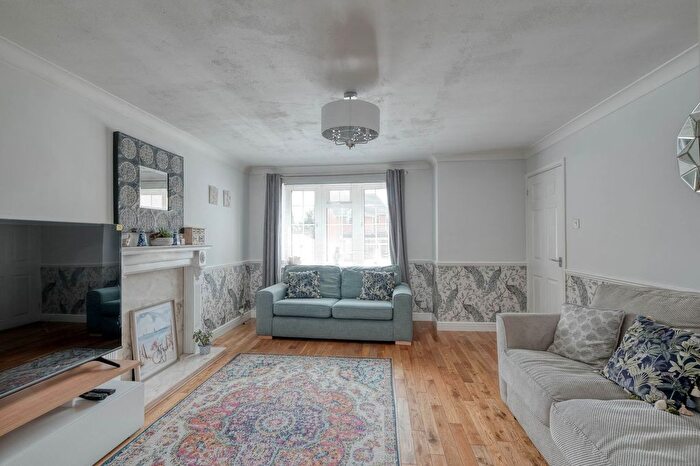 5 Bedroom Detached House For Sale In Low Fold Close, Worcester, WR2