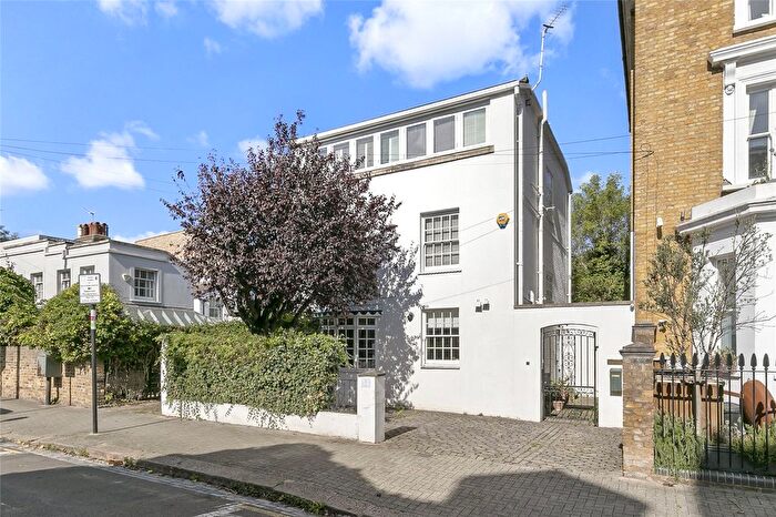 4 Bedroom Detached House For Sale In Elsynge Road, London, SW18