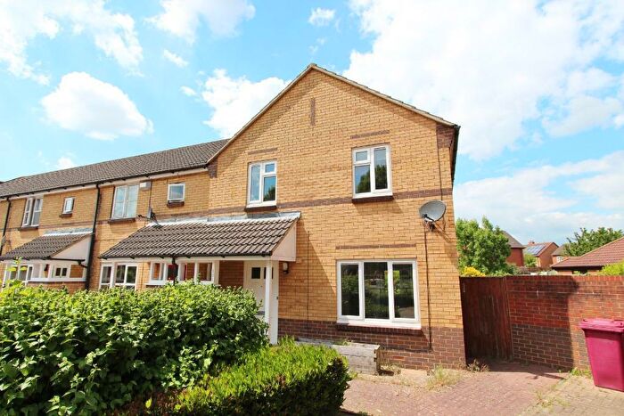 3 Bedroom Terraced House To Rent In Amersham Road, Caversham, Reading, RG4