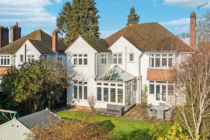 4 Bedroom Detached House For Sale In The Rowans, Chalfont St. Peter, Gerrards Cross, Buckinghamshire, SL9