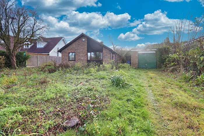 2 Bedroom Detached Bungalow For Sale In Grange Lane, Willingham By Stow, DN21