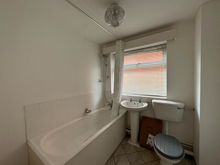 2 Bedroom Apartment To Rent In Penyston Road, Maidenhead, Berkshire, SL6