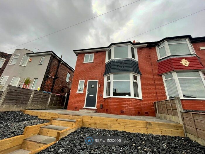 3 Bedroom Semi-Detached House To Rent In Burnside Avenue, Salford, M6