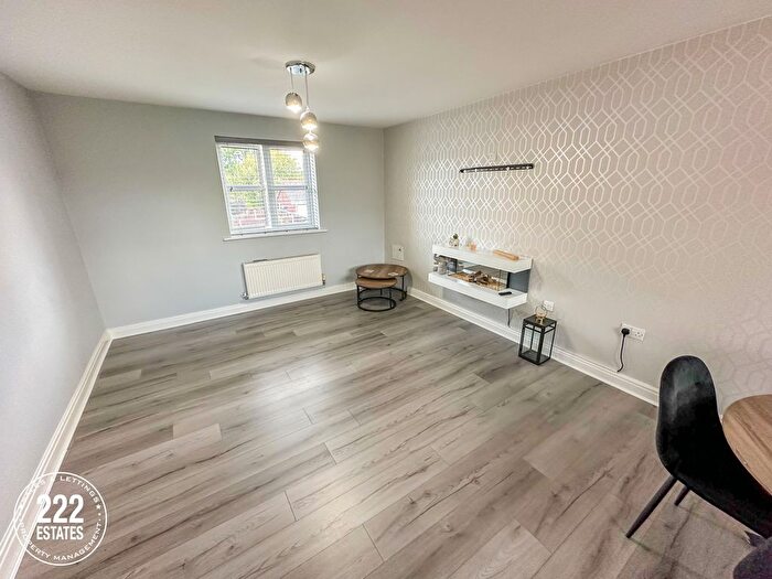 2 Bedroom Flat To Rent In Chapelside Close, Great Sankey, Warrington, WA5