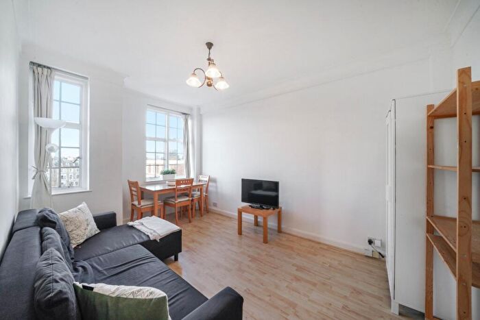 1 Bedroom Flat To Rent In Mortimer Court, Abbey Road, NW8