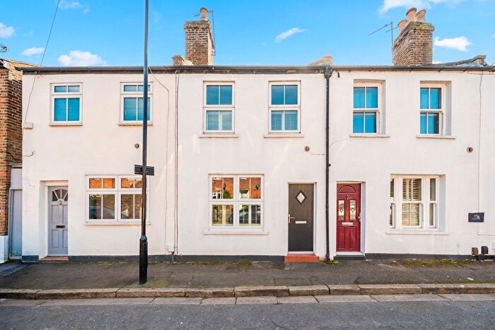 2 Bedroom Cottage For Sale In Queens Terrace, Isleworth, TW7