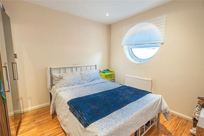 2 Bedroom Apartment For Sale In Wellowgate Mews, Grimsby, Lincolnshire, DN32