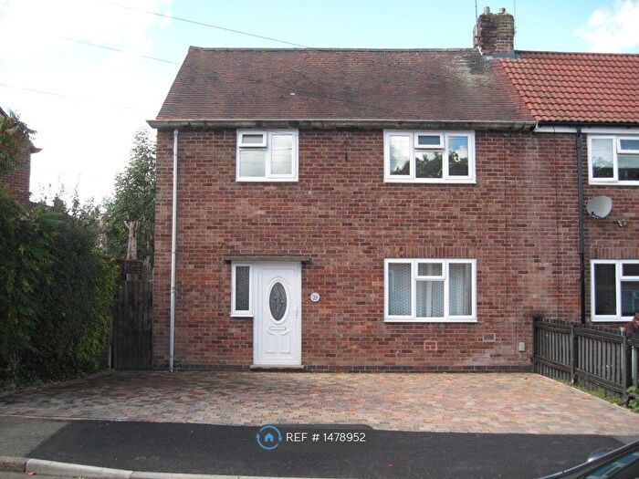3 Bedroom Semi-Detached House To Rent In Maple Drive, Belper, DE56