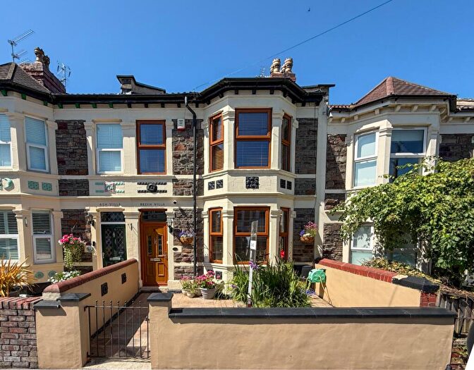 3 Bedroom Terraced House For Sale In Churchill Road, Brislington, Bristol, BS4