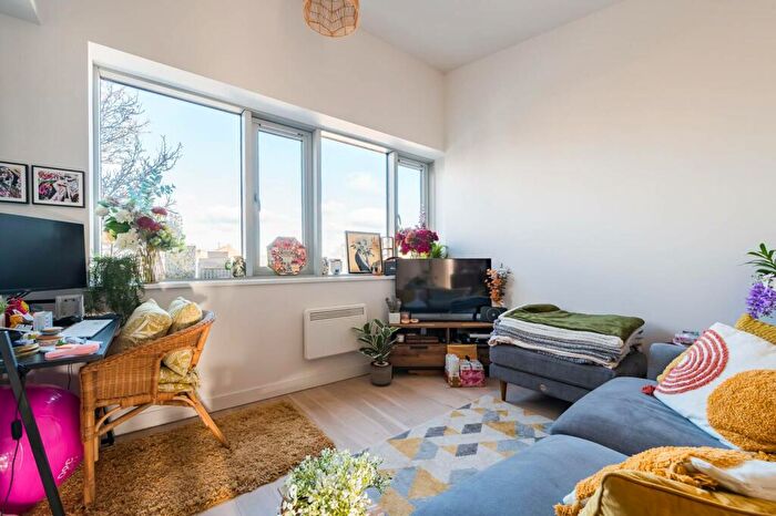 1 Bedroom Flat For Sale In London Road, , Plaistow, London, E13