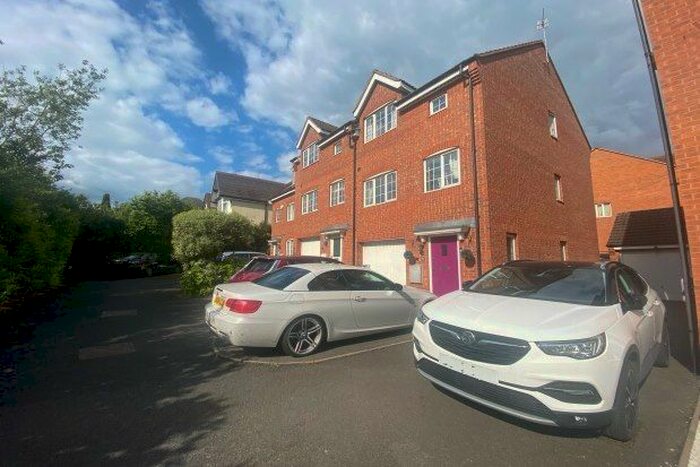 3 Bedroom Property To Rent In Marlbrook, Bromsgrove, B61