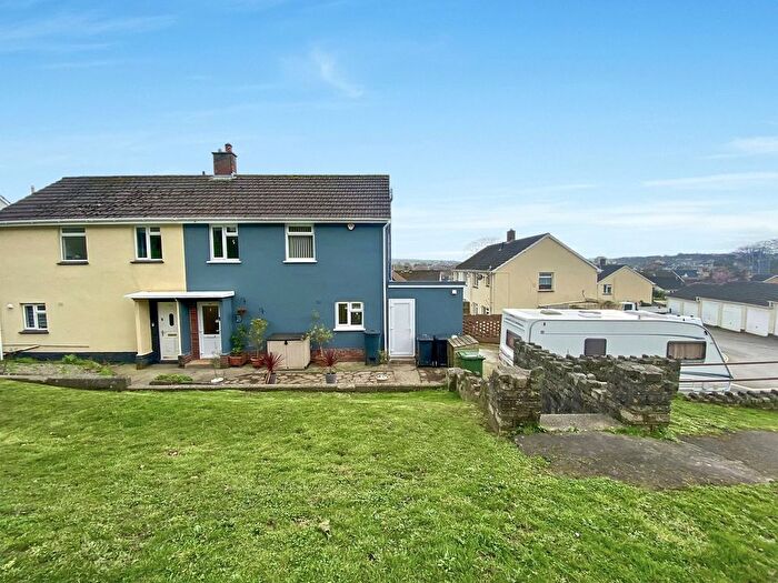3 Bedroom Semi Detached House For Sale In Pilton Lawn, Barnstaple, Devon, EX31