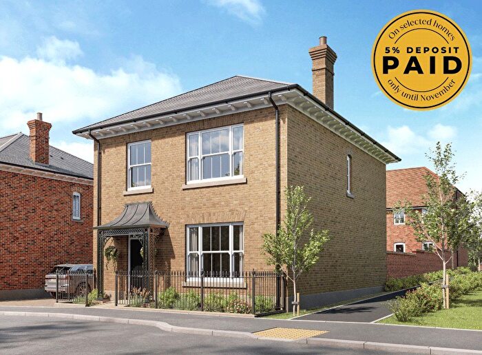 4 Bedroom Country House For Sale In Mountbatten Park, North Baddesley, Southampton, Hampshire, SO52