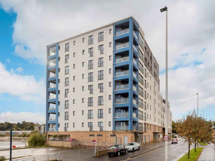 2 Bedroom Flat To Rent In Lochinvar Drive, Edinburgh, EH5