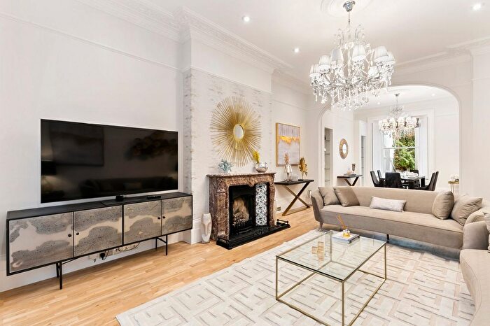 3 Bedroom Flat To Rent In Stanhope Gardens, South Kensington, SW7