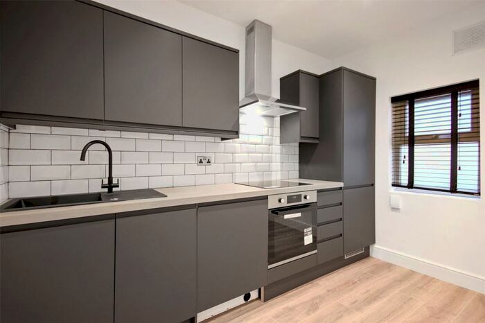 1 Bedroom Apartment To Rent In Sandringham Road, London, E8