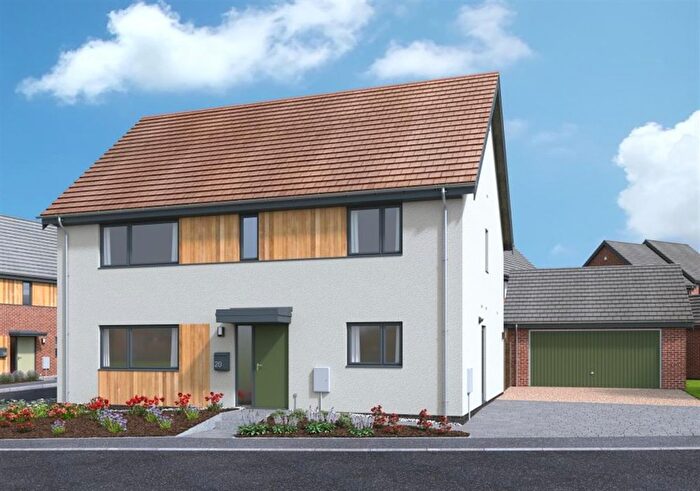 4 Bedroom Detached House For Sale In Woodpecker Way, Swaffham, PE37