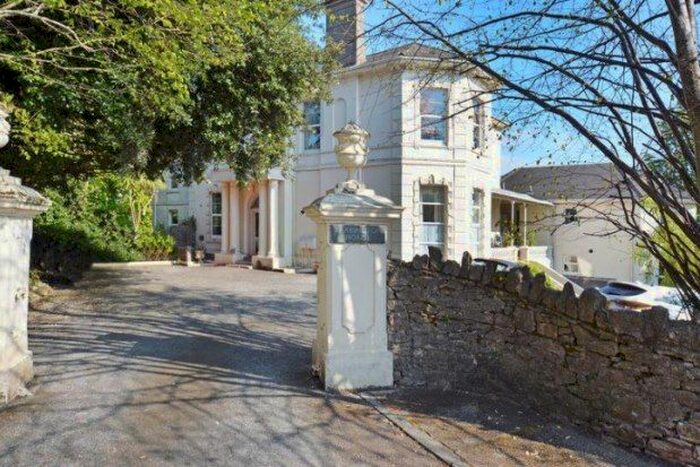 Studio To Rent In Barrington Road, Torquay, TQ1