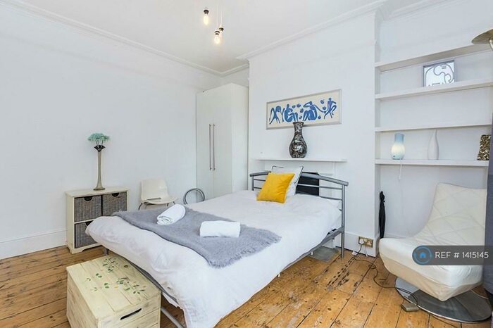 4 Bedroom Flat To Rent In Wray Crescent, London, N4