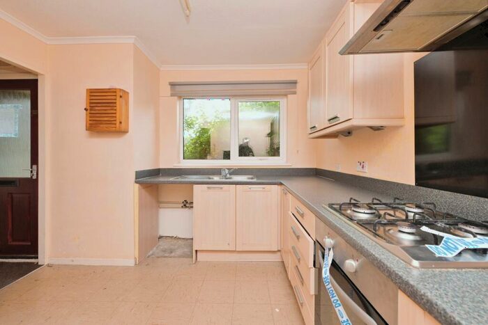 2 Bedroom Bungalow For Sale In Parkwood Street, Northampton, Northamptonshire, NN5