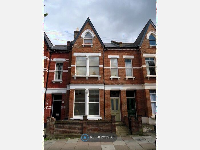 3 Bedroom Flat To Rent In Fairbridge Road, London, N19